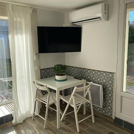 Charmant Studio Avec Jardin Avignon Exterior foto